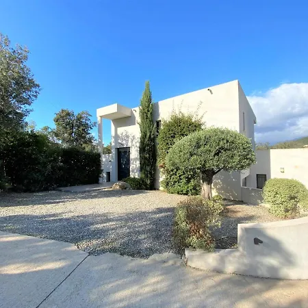 Paradisu Villa
